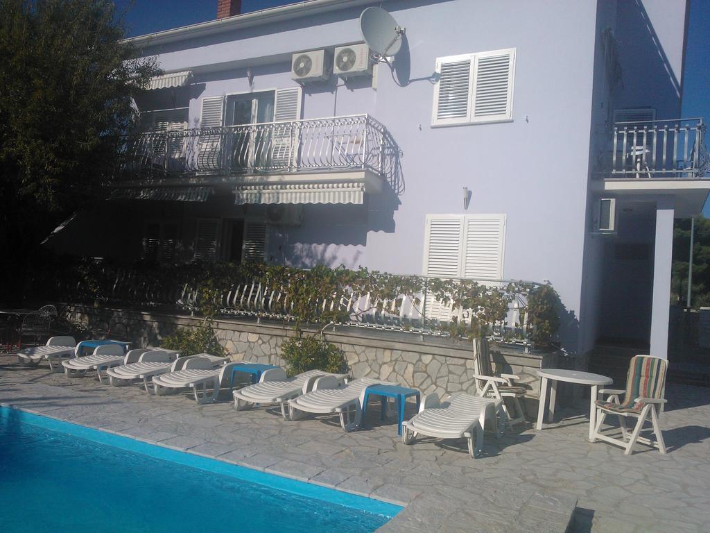 Apartments Jerine Tribalj Buitenkant foto