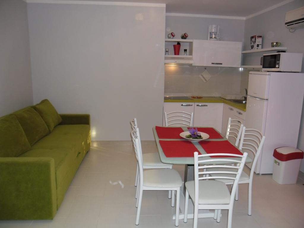 Apartments Jerine Tribalj Kamer foto